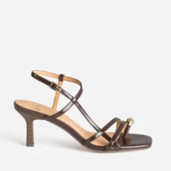 Sandale marron kitten-heel passe-orteil bijou