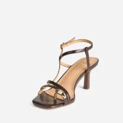 Sandale marron kitten-heel passe-orteil bijou