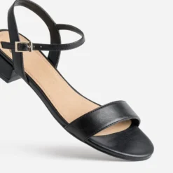 Sandale noire cuir
