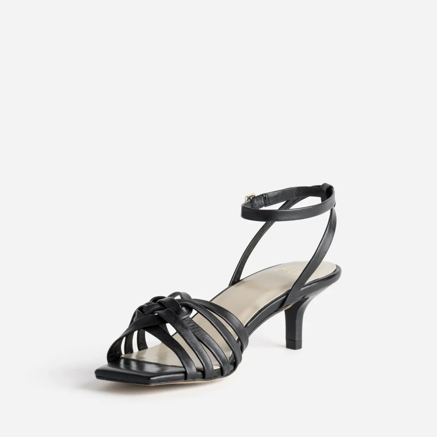Sandale noire cuir kitten-heel