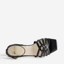 Sandale noire cuir kitten-heel