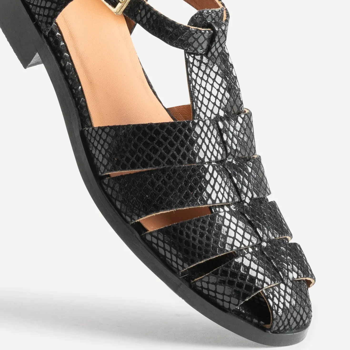 Sandale noire cuir velours effet résille