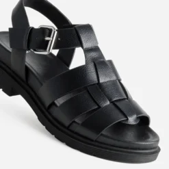 Sandale noire larges brides