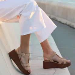 Sandale plateforme beige cuir velours