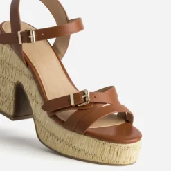 Sandales cognac cuir plateforme tressée