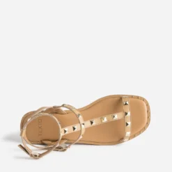 Sandale-spartiate TEXTO camel en cuir clouté