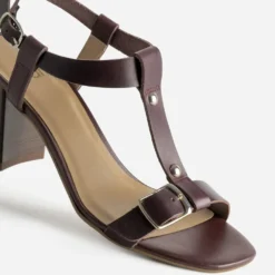 Sandale à talon bordeaux cuir bride en T