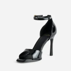 Sandale talon noire vernie