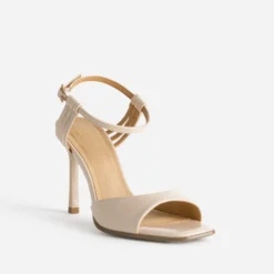 Sandale TEXTO beige vernie à talon