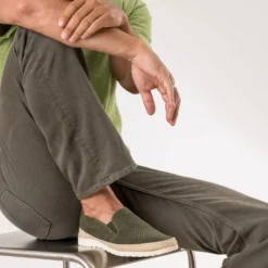 Slip-on kaki en toile perforée