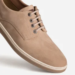 Tennis beige cuir velours embossé