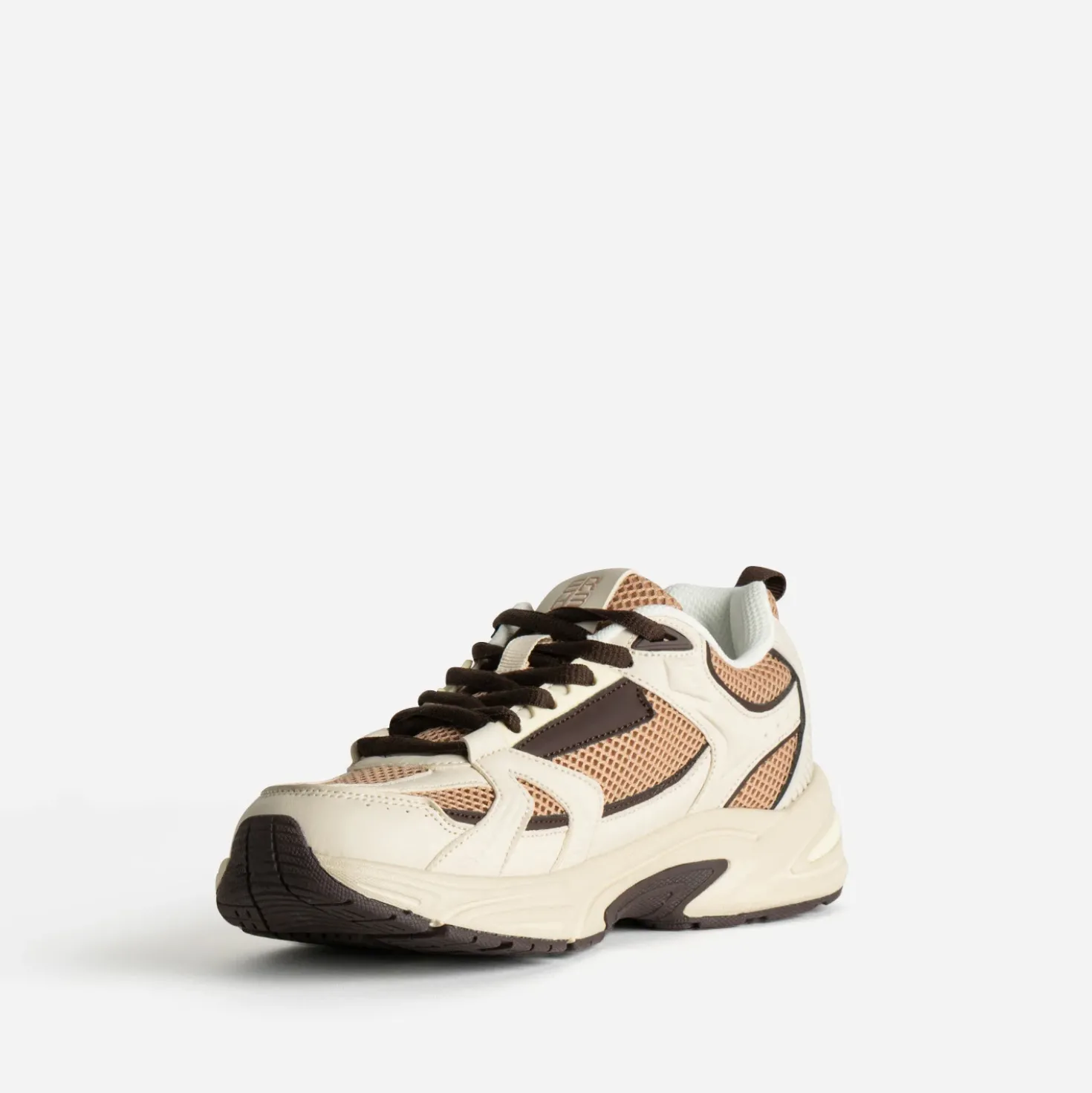 Tennis beige et marron mix matières