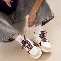 Tennis blanche, beige et bordeaux