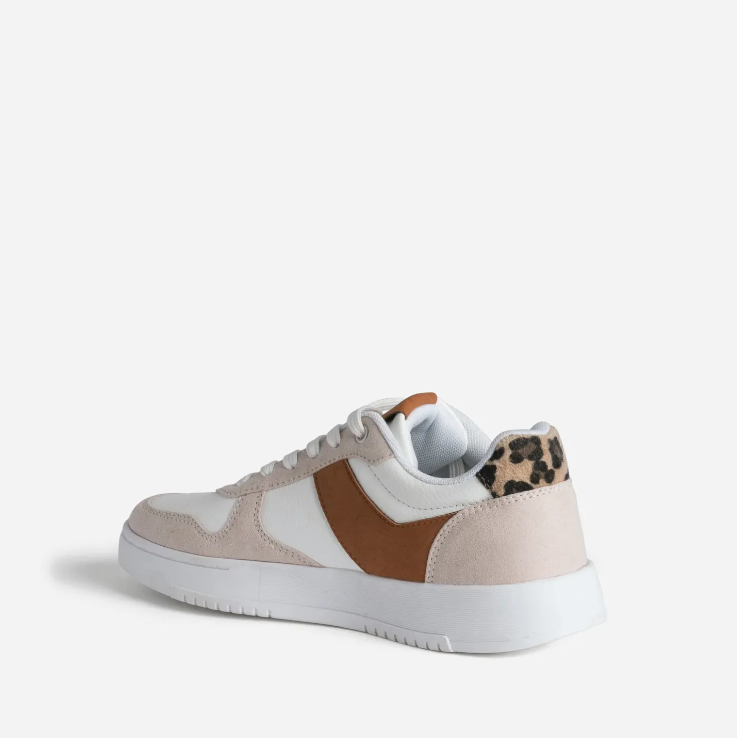 Tennis blanche, beige et motif léopard