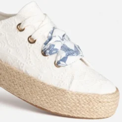 Tennis blanche toile avec broderies