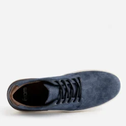 Tennis bleue en toile