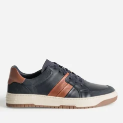 Tennis bleu marine et camel cuir