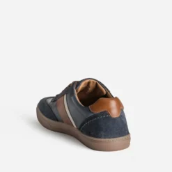Tennis bleu marine et camel cuir