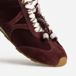 Tennis bordeaux bi-matière décor gri-gri