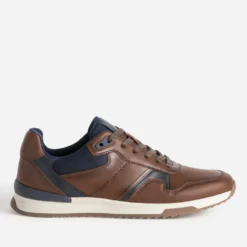 Tennis cognac et bleu marine