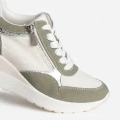 Tennis compensée kaki, blanc, argent métallisé