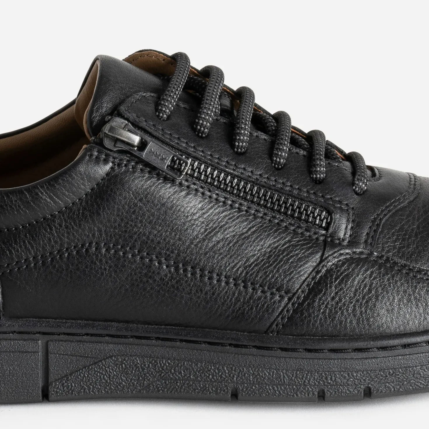 Tennis FRANCE ARNO noir en cuir