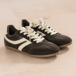 Tennis marron cuir détails écrus