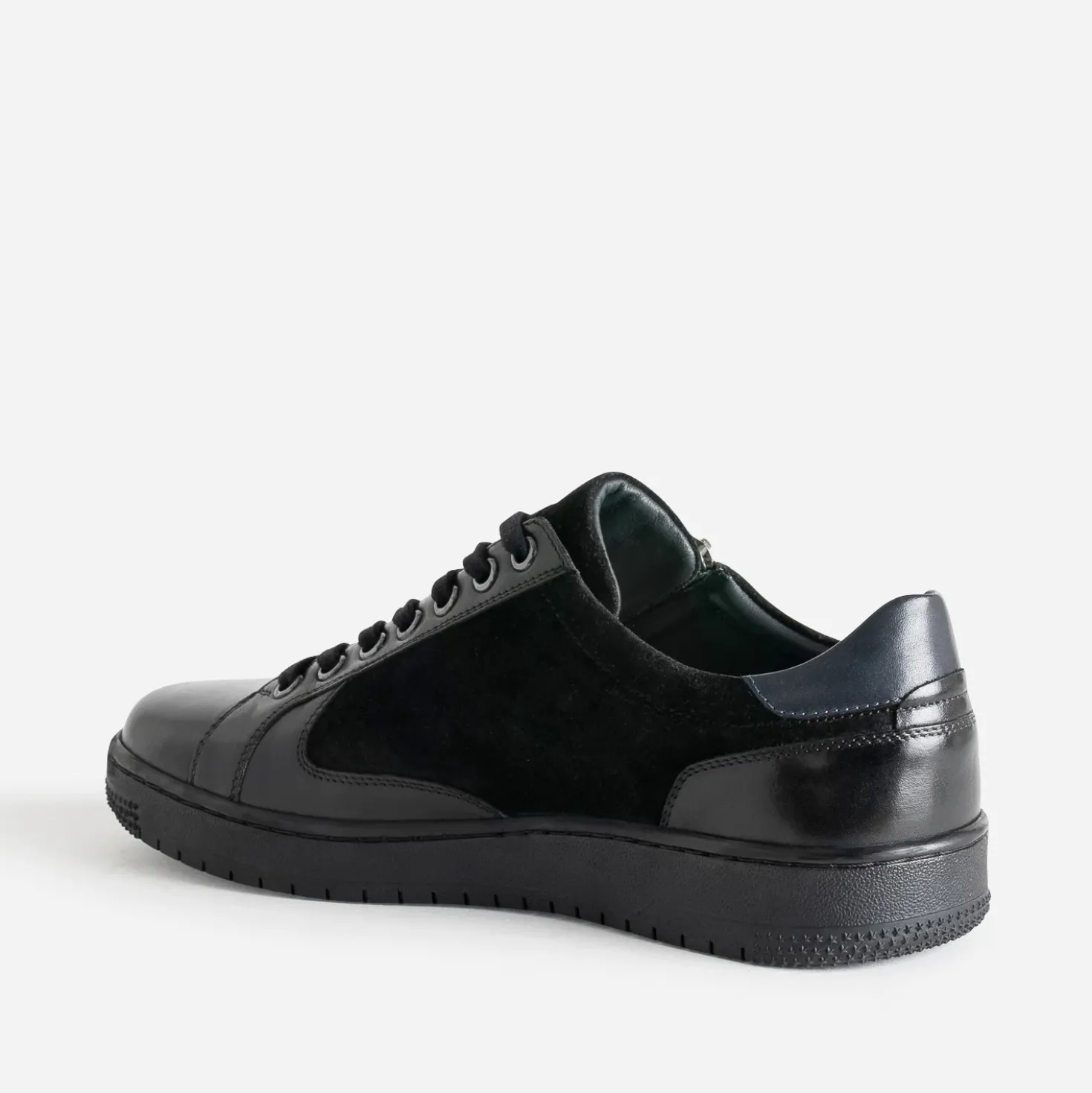 Tennis noir en cuir bi-matière