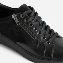 Tennis noir en cuir bi-matière