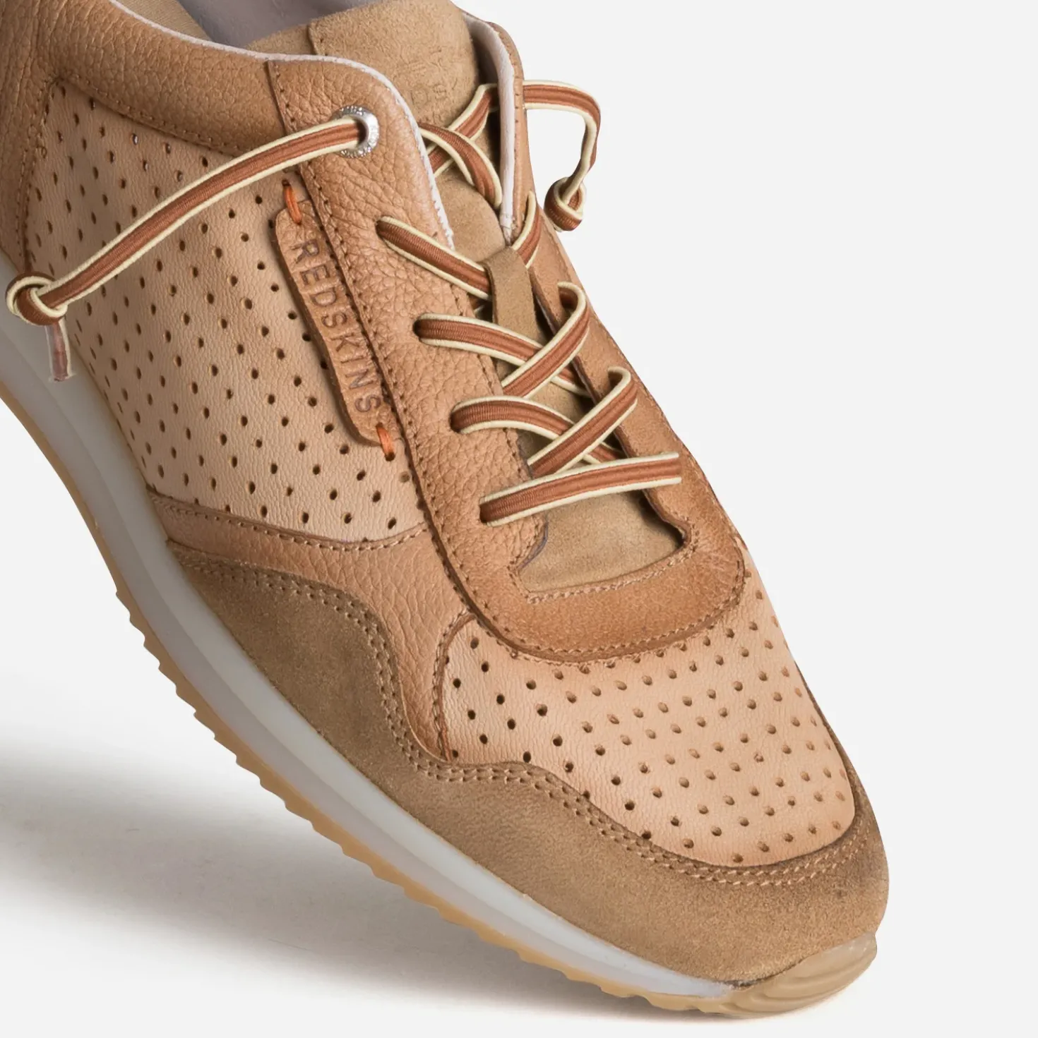 Tennis REDSKINS camel cuir perforé