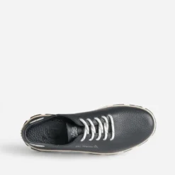 Tennis TBS bleu marine en cuir à semelle bicolore