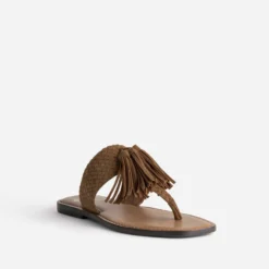 Tong camel cuir velours avec pampilles
