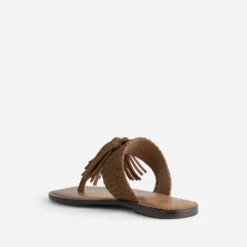 Tong camel cuir velours avec pampilles