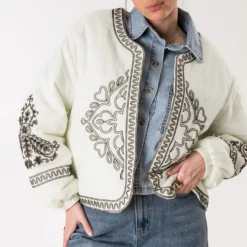 Veste TEXTO écrue broderies marron